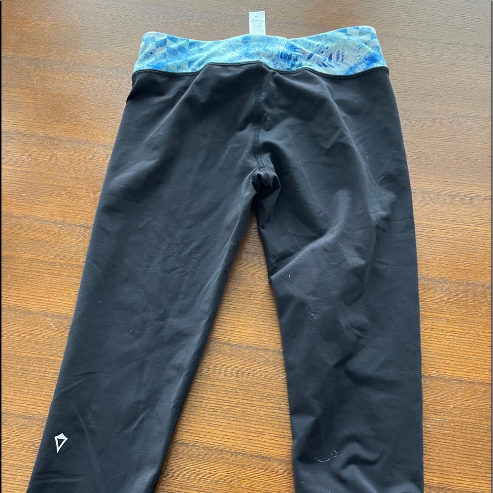 Ivivva cropped leggings